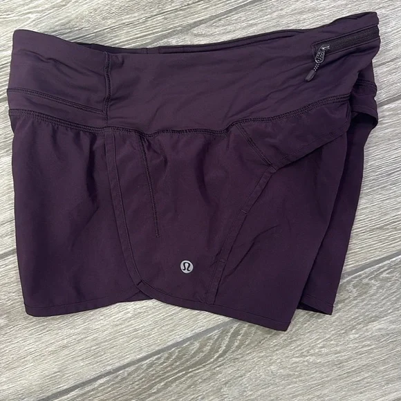 Lululemon speed shorts size 6 good used condition - Picture 3 of 5